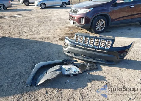 2016 Jeep Compass Sport z USA, uszkodzony, nr VIN 1C4NJDBB2GD638598